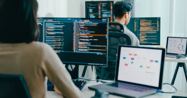 closeup-adult-asia-male-female-freelance-typing-w-2026-01-05-23-26-58-utc-69987ba841878