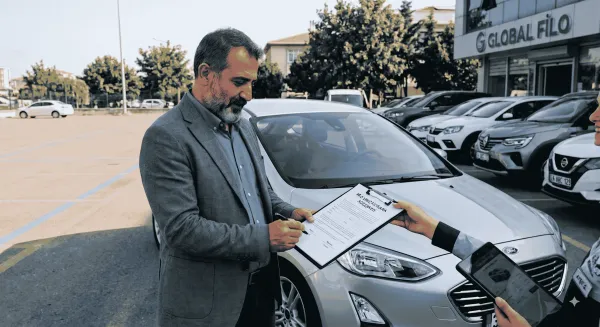 Yaz sezonunda artan iş hacmine karşı operasyonel araç kiralamanın gücü, filo kiralama avantajları ve esnek çözümler